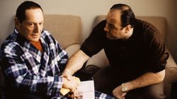Bust Out (S02E10) - Tony continues putting the squeeze on David, while Richie discusses the possibility with Junior of removing some competition while 'Big...