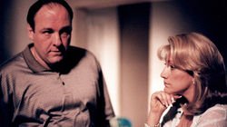 Guy Walks Into a Psychiatrist's Office (S02E01) - Pussy returns after months in hiding, Chris starts a boiler room stock operation, and Tony's long-lost sister shows up on the doorstep.