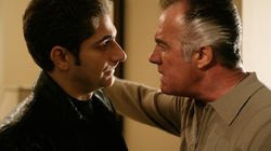 Walk Like a Man (S06E17) - Christopher and Paulie are making a lot of money off selling stolen tools through Christopher's father-in-law, Al Lombardo. When some of...
